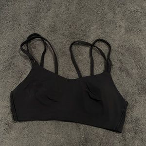 Lululemon like a cloud bra